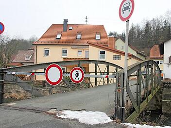 Der Hirtensteg ist für viele Marktrodacher ein wichtiger Verbindungsweg innerhalb der Gemeinde. Seit Januar 2019 ist dieser gesperrt. Nun freut sich der Bürgermeister über die Genehmigung eines vorzeitigen Baubeginns. Foto: Veronika Schadeck