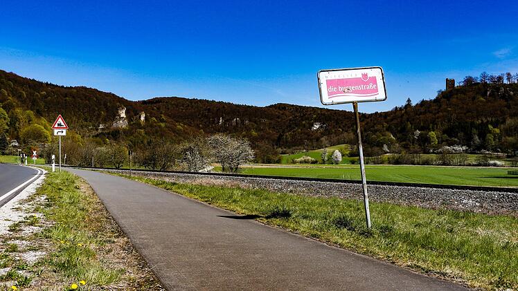 Auch die Wanderwege in Streitberg waren leer.  Foto: Matthias Hoch