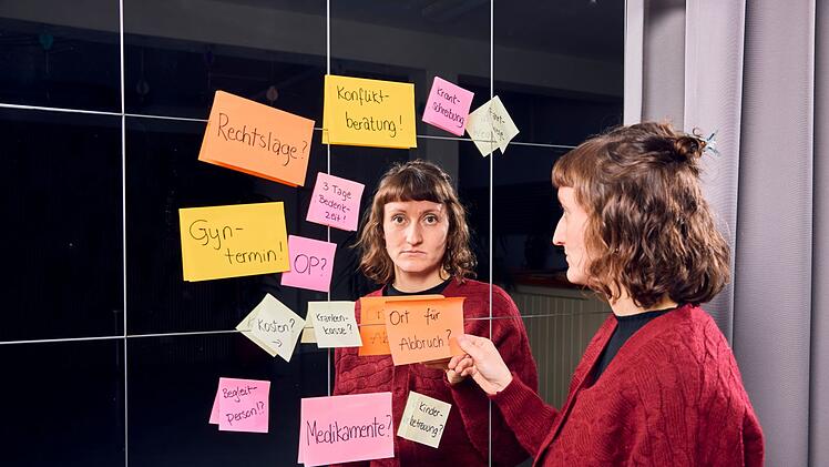 Ungewisse Zukunftsplanung: Wer schwanger wird, muss sich viele bohrende Fragen stellen.
