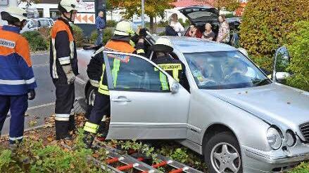 Zwei Verletzte gab es am Freitag bei einem Unfall im Garitzer Gewerbegebiet.  Foto: Peter Rauch
