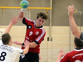 Der 19-jährige Marco Loncar (rechts) überzeugte auf ganzer Linie und war erfolgreichster Torschütze bei der TSH. Foto: herzopress