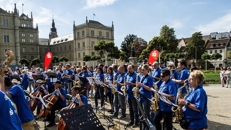 Impressionen vom ersten Symphonic Mob Bayerns auf dem Coburger SchlossplatzFoto: Jochen Berger