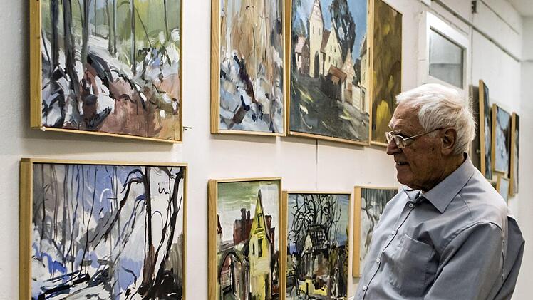 In seiner Werkstattgalerie in Untersiemau zeigt Robert Reiter eine neue Ausstellung. Die Schau unter dem Titel "Europa entdecken" wird am 6. Oktober eröffnet.FotoJochen Berger