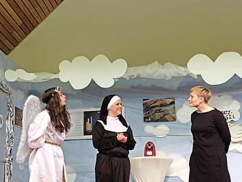 Himmlisch geht es bei den Aufführungen der Theatergruppe Thundorf zu.
