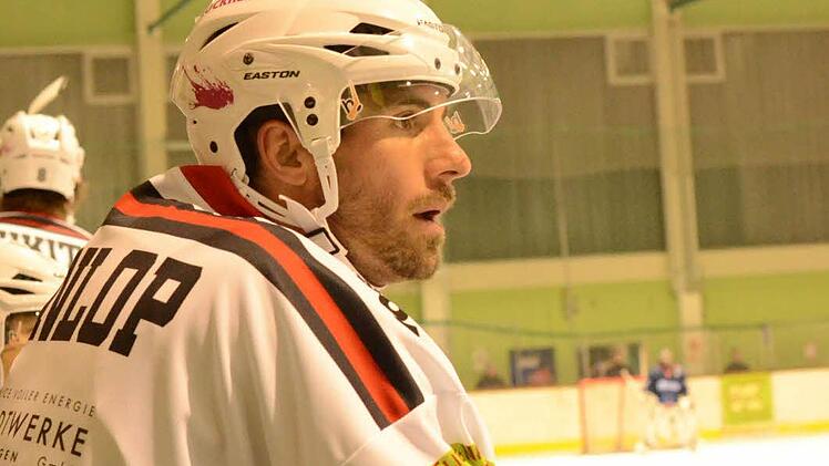 Gelungene Premiere: In seinem ersten Spiel für die Kissinger Wölfe erzielte Mark Dunlop gleich einen Treffer. Foto: Jürgen Schmitt