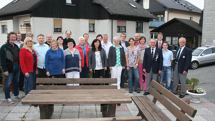 Die Geehrten, die für 25 und 50 Blutspenden geehrt wurden  Fotos: Veronika Schadeck