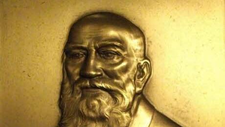 Ein Bildrelief von Albert Puchner, vermutlich gefertigt von dem Neustadter Kunstbildhauer Gustav Köhler (17.10. 1884 - 21. September 1960) Foto: Dieter Seyfarth