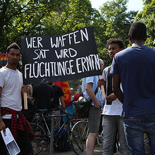 500 Demonstranten protestieren gegen Abschiebepolitik