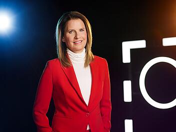 Katrin Müller-Hohenstein moderiert das DFB-Pokal-Finale zwischen dem VfB Stuttgart und Arminia Bielefeld.