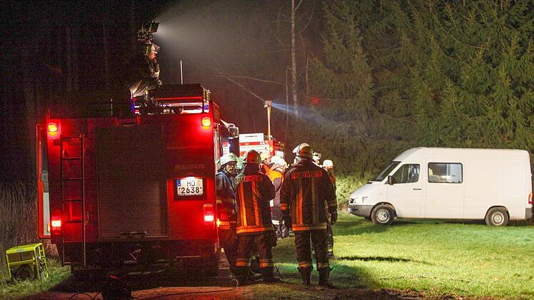 Spurensicherung am Samstag am Fundort in Kautendof im Landkreis Hof. Foto: News5 / Fricke