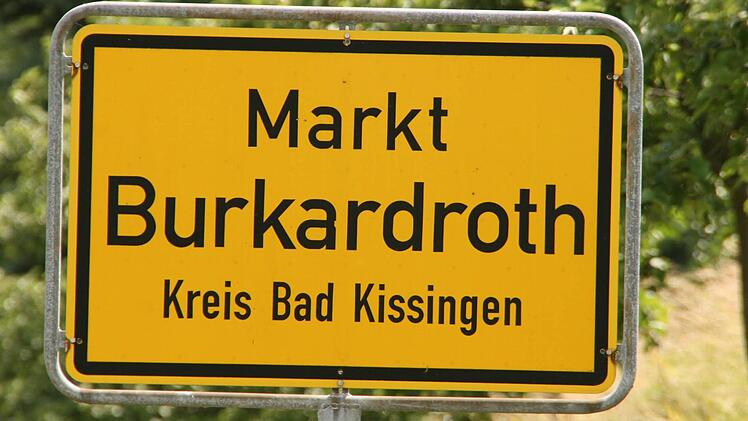 Das Ortsschild des Marktes Burkardroth  Symbolfoto: Paul Ziegler