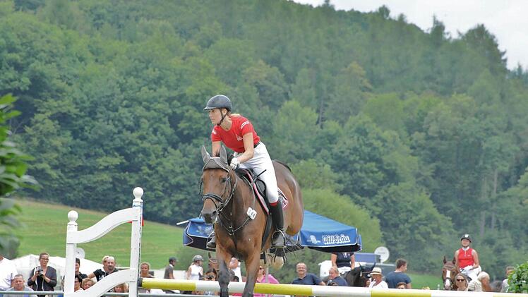 Szene vom Teamspringen.