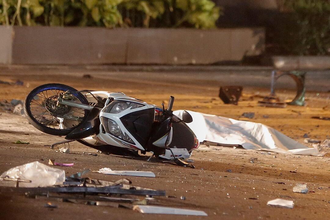 Scores of casualties reported as explosion rocks central Bangkok