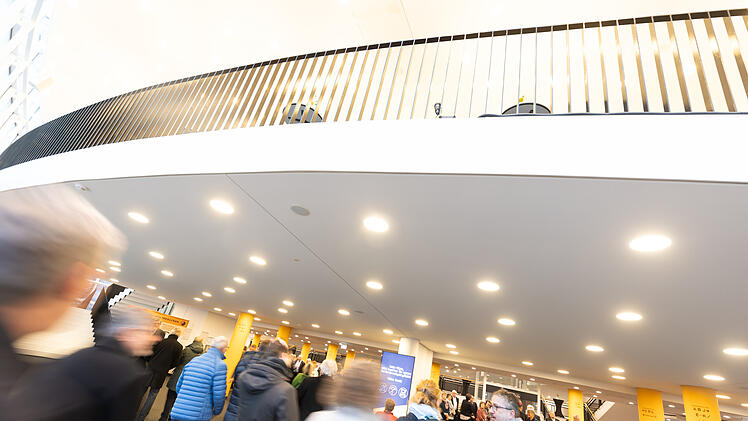 Neuer Bamberger Erzbischof lockt über 1000 Gäste in Konzerthalle