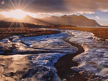 So sieht das Januar-Motiv des Island-Kalenders aus, den der Fotograf Florian Trykowski und der Kronacher Schriftsteller Ingo Cesaro gemeinsam gestaltet haben. Foto: Florian Trykowski