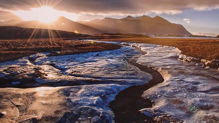 So sieht das Januar-Motiv des Island-Kalenders aus, den der Fotograf Florian Trykowski und der Kronacher Schriftsteller Ingo Cesaro gemeinsam gestaltet haben. Foto: Florian Trykowski
