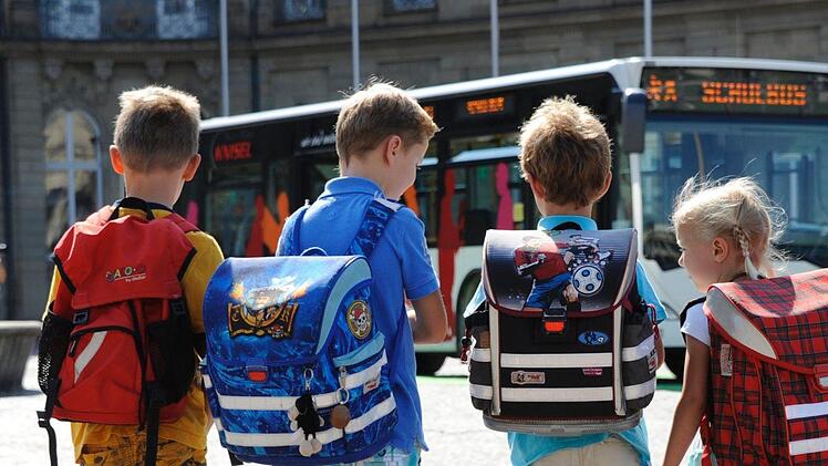 Die Änderung vor Schulen soll der Vereinheitlichung der Regelung dienen und für mehr Sicherheit sorgen. Symbolfoto: Franziska Kraufmann/dpa