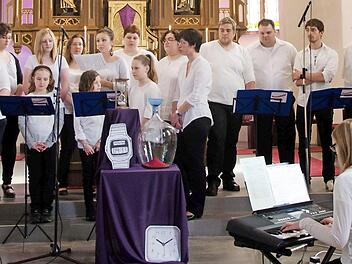 2014 konnten die Zuhörer in der Pfarrkirche St. Thomas eine "Auszeit" beim gleichnamigen Konzert des Minichores nehmen.  Fotos: Susanne Deuerling