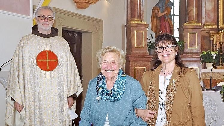 Mit großer Dankbarkeit feierte Rita Rieger die 80. Wiederkehr ihrer Erstkommunion, Tochter Helene war goldene Jubilarin.