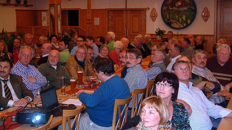 Bürgerversammlung in Sand Fotos: Alfons Beuerlein