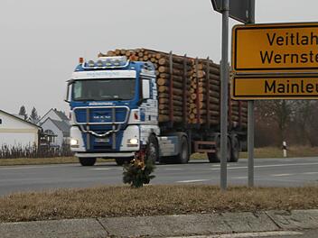 An der Kreuzung Mainleus-Mitte wird eine Ampel gebaut: Hier soll es keine Toten mehr geben. Foto: Stephan Tiroch