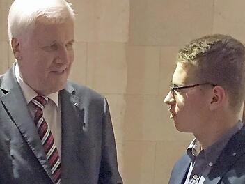 Maximilian Jäger mit Horst Seehofer. Foto: Thomas Jäger