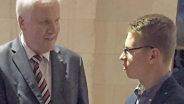 Maximilian Jäger mit Horst Seehofer. Foto: Thomas Jäger