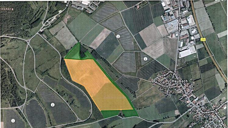 Auf der gelb markierten Fläche von 15,5 Hektar zwischen Heubach und Reutersbrunn, nördlich des Brunnenhäuschens, soll in der Gemarkung Heubach eine Photovoltaikanlage entstehen. Links und rechts dieser Fläche sind bereits solche Anlagen vorhanden. Repro: Helmut Will
