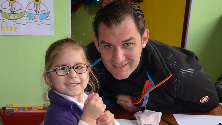 Stolz zeigten die Kinder den Eltern die neuen Lernwege. Foto: Andrea Spörlein