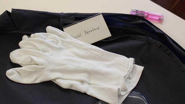 Nur für den Kommandanten: HandschuheFoto: Anette Schreiber
