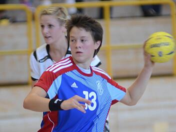 In der Verantwortung: Mit erst 16 Jahren ist Saskia Probst zwar die jüngste Spielerin der TS Herzogenaurach, gehört aber schon jetzt zu den Leistungsträgerinnen. Foto: herzopress