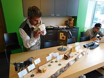 Erfassen mit allen Sinnen und Informationsaustausch waren beim Sommelier-Gipfel  gefragt. Foto:  Horst Wunner