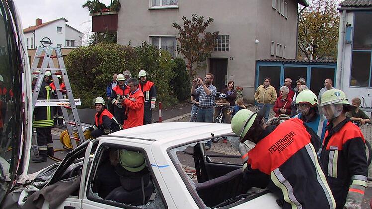 Sie müssen sich Zugang zu Insassen verschaffen...