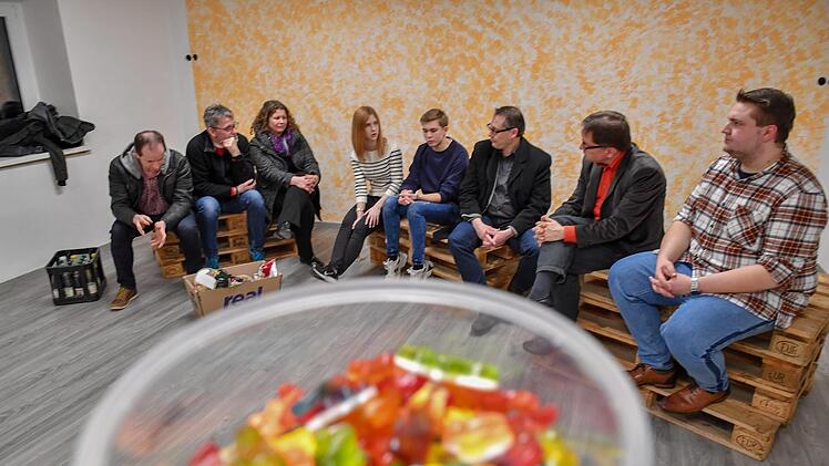 Impressionen vom Besuch im neuen Stadtsteinacher Jugendtreff. Foto: Ronald Rinklef