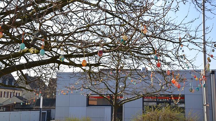 Kitzingen: Stadtteilzentrum bereitet sich auf Fr&uuml;hjahr vor - mit Osterschmuck und Treffen
