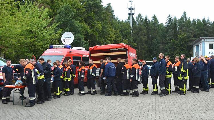 Großübung der Feuerwehr Notfallkontingente Foto: Peter Rauch