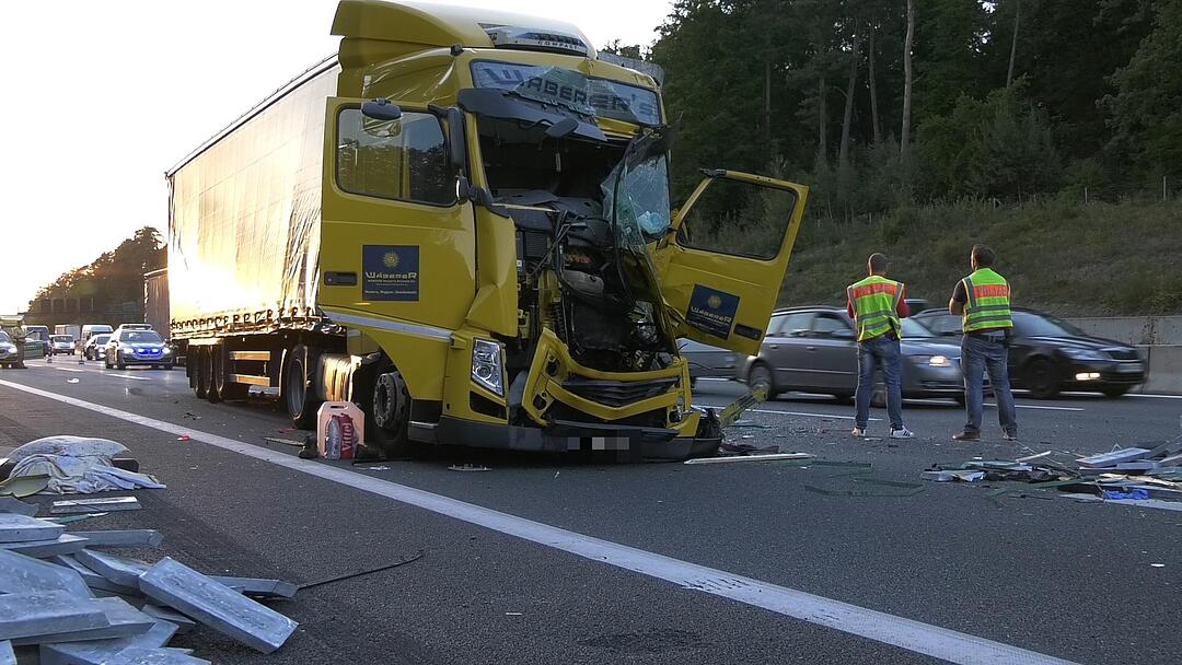 Lkw-Unfall auf A3 bei Kist