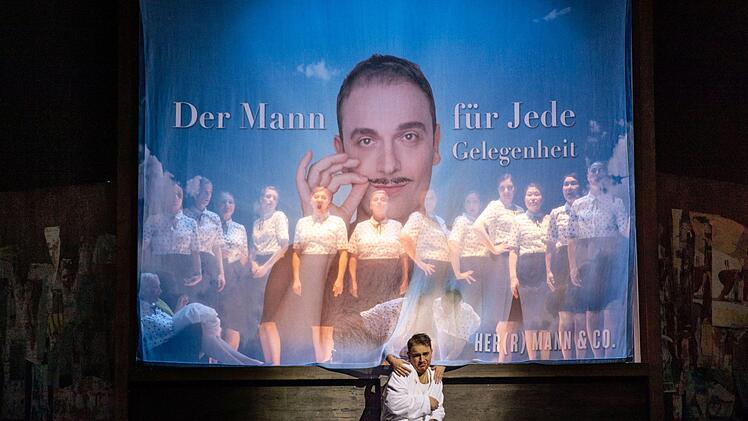 "Neues vom Tage": Szene aus der Coburger Erstaufführung von Paul Hindemiths Oper am Landestheater.Foto: Sebastian Buff