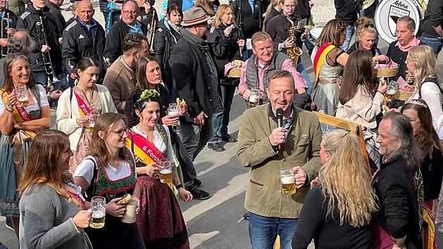 Forchheim: Mit Vorstellung der Bierkönigin und buntem Programm - Bierkellersaison wird eröffnet