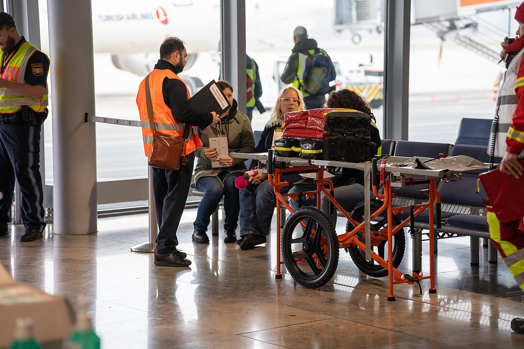 Großübung am Nürnberger Flughafen