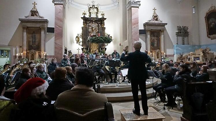 Das große Orchester eröffnete mit der Feuerwerksmusik von Georg Friedrich Händel den musikalischen Reigen. Foto: privat