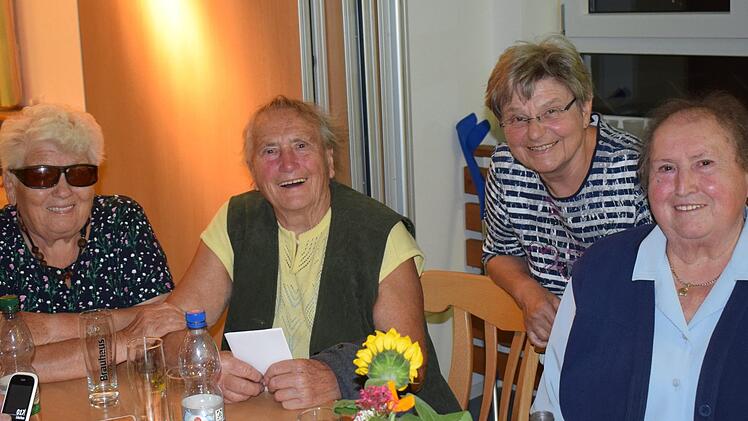 Hilde Haberkamm, Gunda Friedrich, K&auml;te Zwingel und Martha Rost (v. l.) sind Darstellerinnen aus der Anfangszeit.    Foto: privat