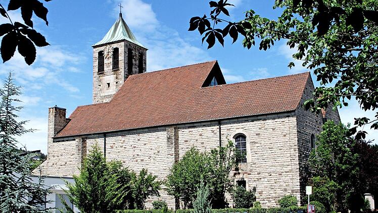 Die heutige katholische Pfarrkirche Maria Magdalena, die 1966 auf ihre jetzige Größe erweitert worden ist.
