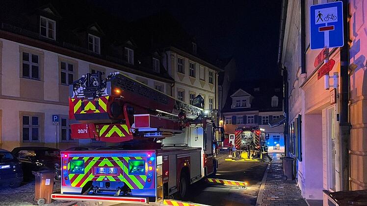 Bamberg: Feuerwehr rettet Bewohner aus verrauchter Wohnung