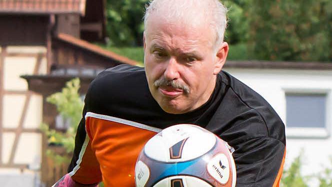 Wie zu alten VfB-Zeiten: Ralf Baucke als zuverlässiger Torwart.