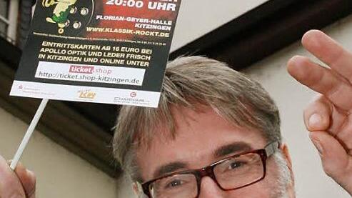 Carl Friedrich Meyer schwingt schonmal den Taktstock für Klassik rockt 2012.  Foto: Fuchs