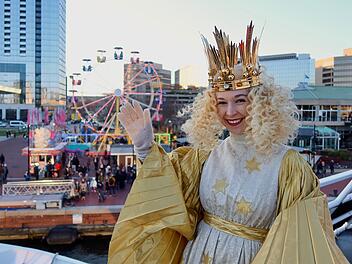 Nürnberger Christkind tourt durch USA - spektakulärer Auftritt in Baltimore