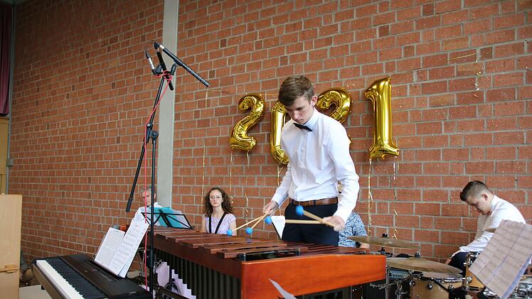 Philipp Kirchner war der erste und bisher einzige Schüler am Hammelburger Gymnasium, der Marimbaphon spielt.