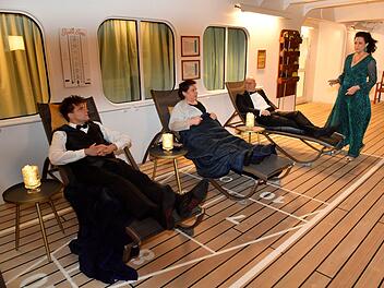 Die Neujahrsfolge des ZDF-"Traumschiff" hat bei Zuschauerinnen und Zuschauern zu Diskussionen gef&uuml;hrt. Grund war ein Tabubruch in der Handlung.