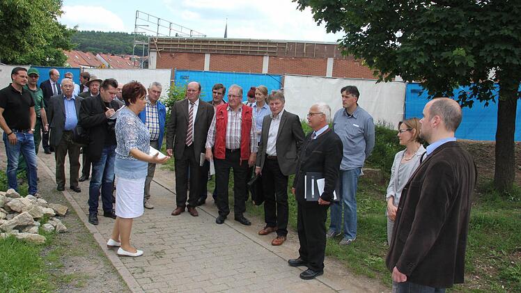 Auch der Abriss des alten Hallenbades war ein Thema für den Ausschuss des Kreistages.